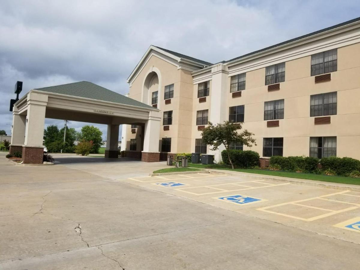 Comfort Inn & Suites Muskogee Bagian luar foto