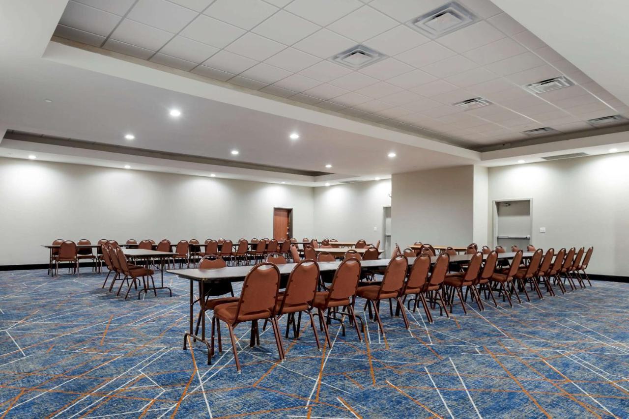 Comfort Inn & Suites Muskogee Bagian luar foto