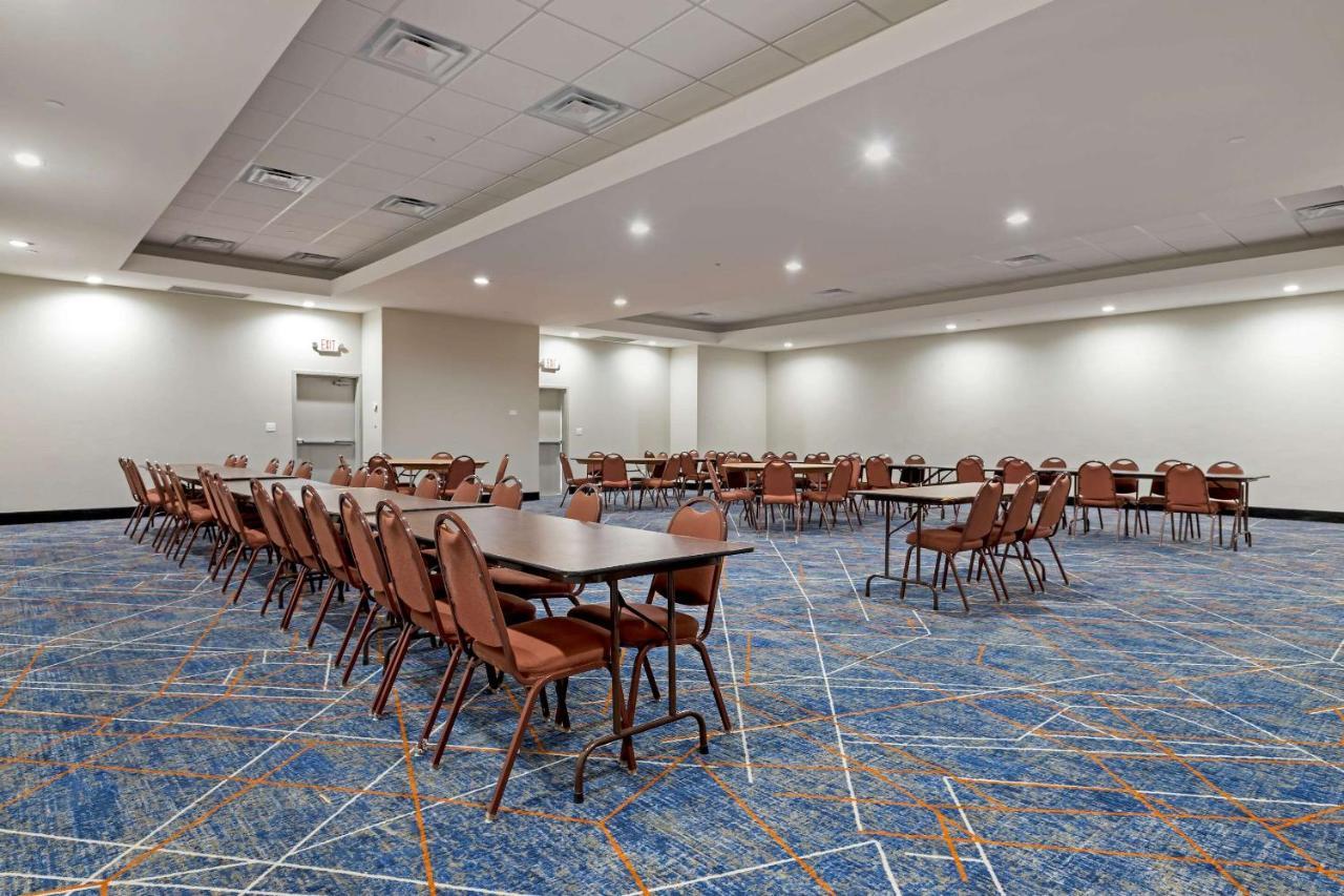Comfort Inn & Suites Muskogee Bagian luar foto